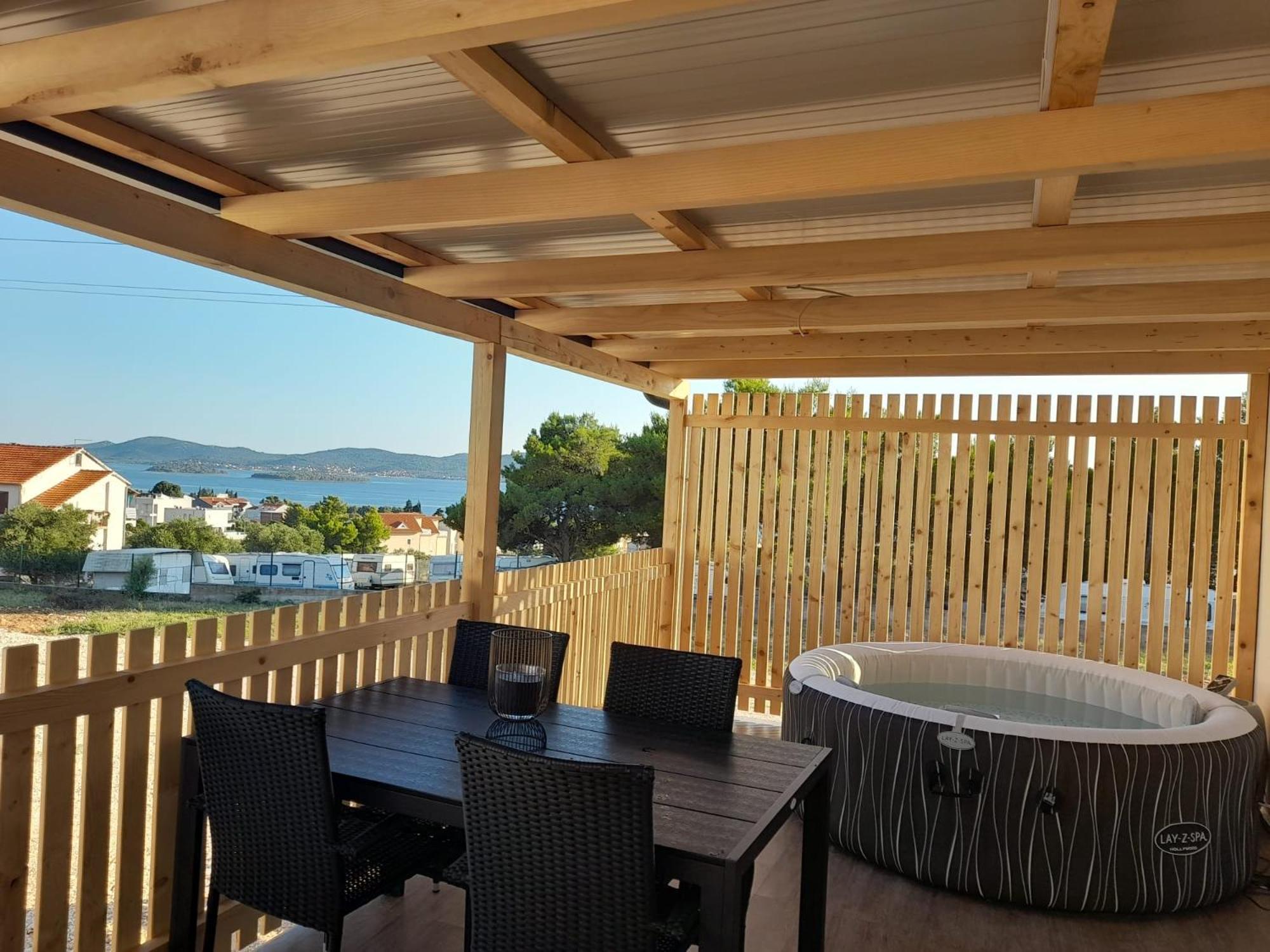 Tiny House Lily With Jacuzzi Apartamento Sveti Filip i Jakov Exterior foto