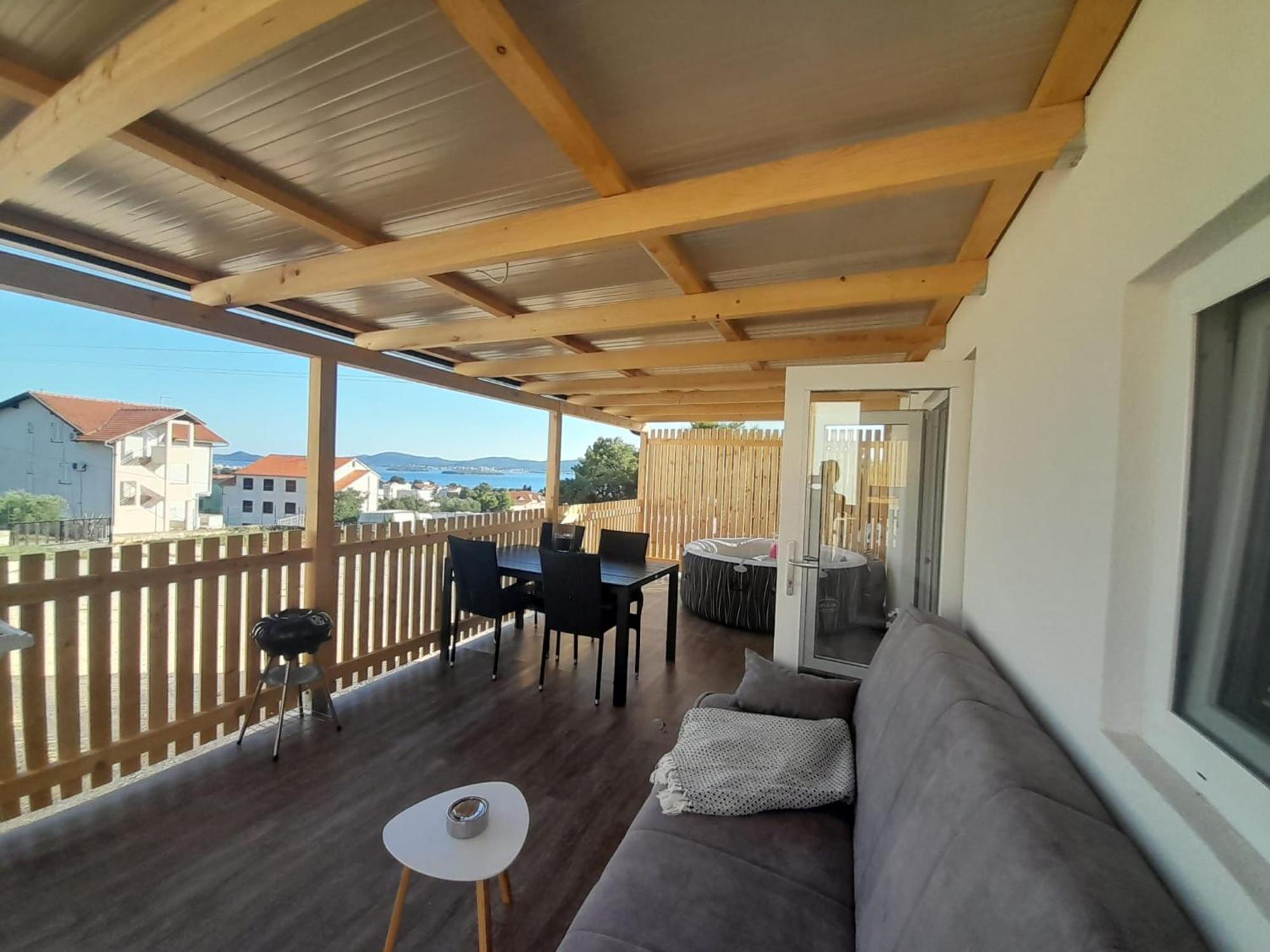 Tiny House Lily With Jacuzzi Apartamento Sveti Filip i Jakov Exterior foto