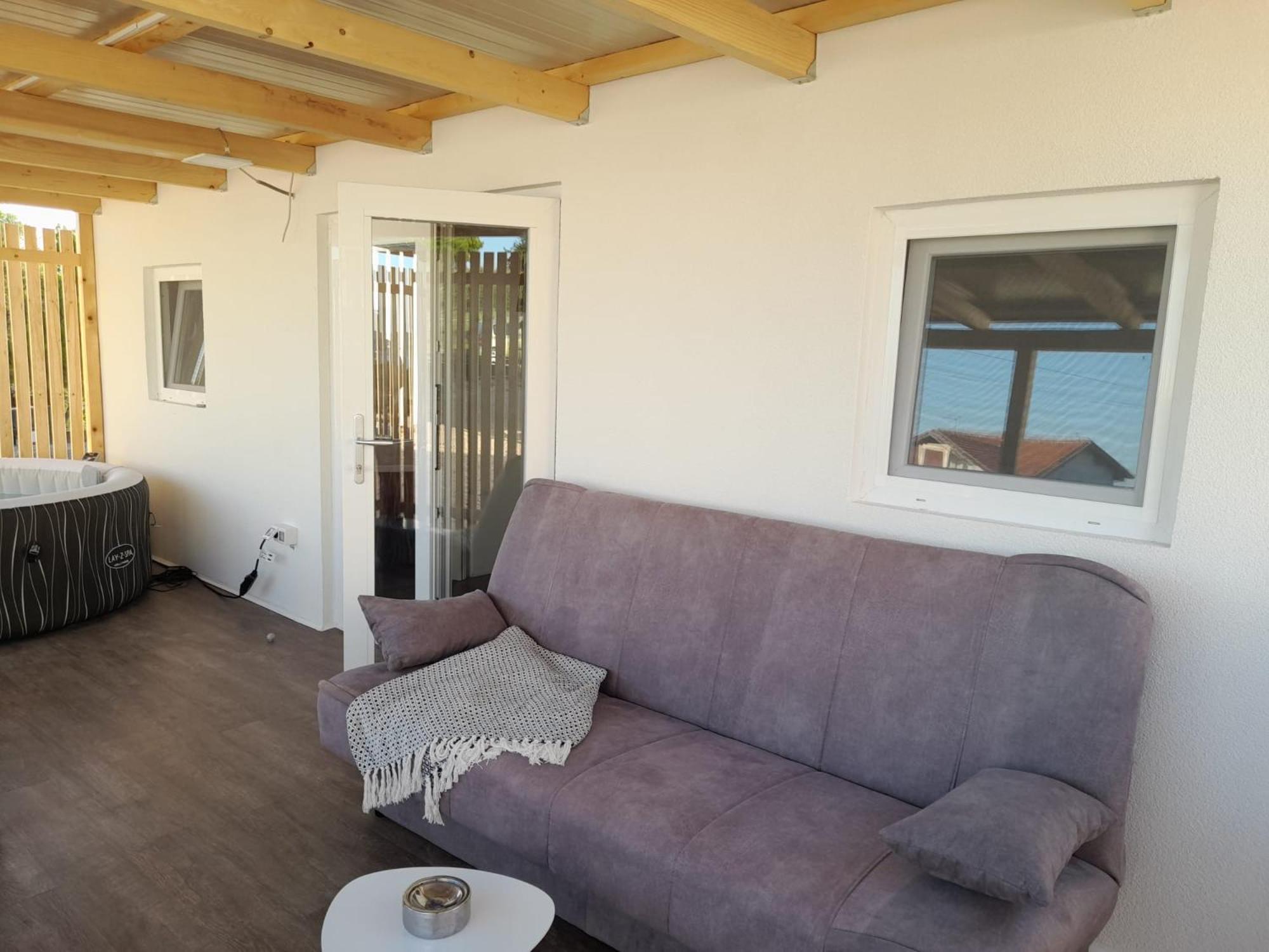 Tiny House Lily With Jacuzzi Apartamento Sveti Filip i Jakov Exterior foto